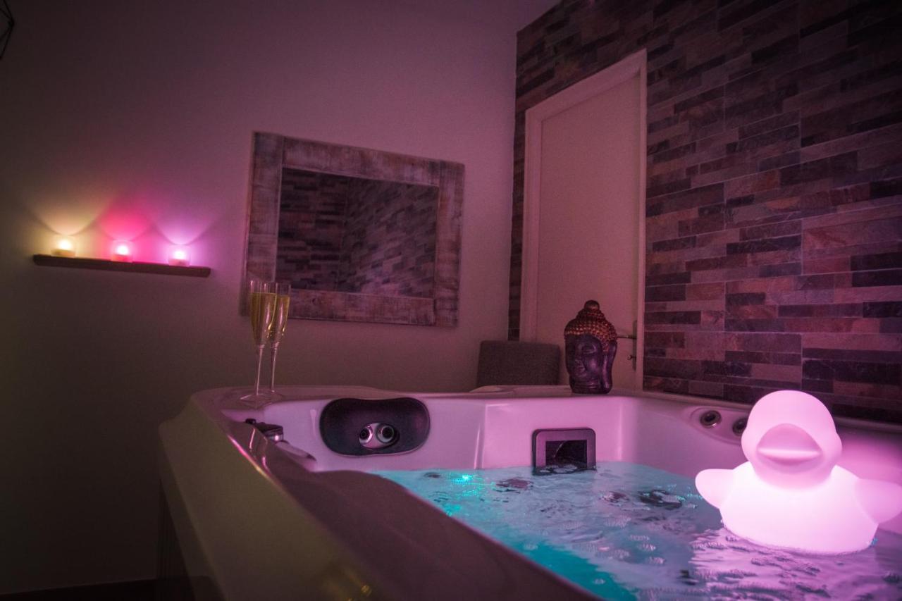 Suite avec Jacuzzi privatif Barcares Plage Le Barcarès Esterno foto